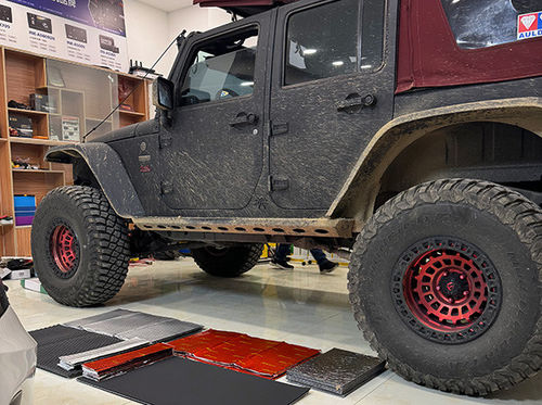 روبيكون تعزيز العزل الصوتي في جميع أنحاء السيارة